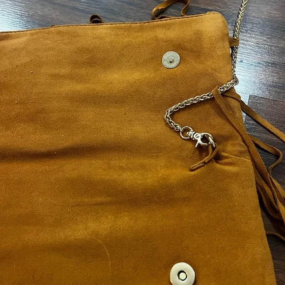 Boho Fringe Suede Tan/Brown Shoulder Bag with Gold Strap - Picture 3 of 11